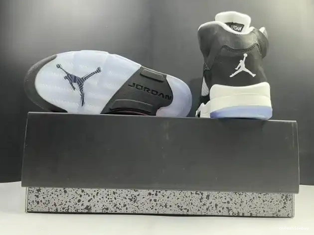 CT4838-011 5 OREO JORDAN AIR 0503